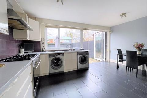 8 Beaumont Square, Cranleigh, GU6 7HD