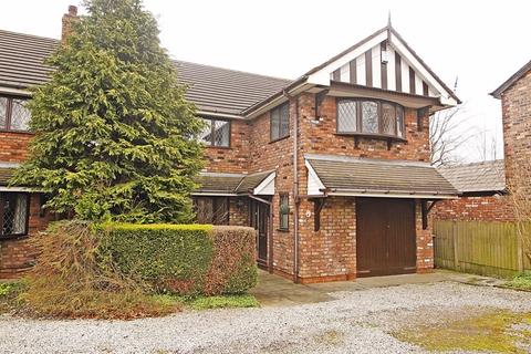 4 bedroom detached house for sale - London Road South, Poynton