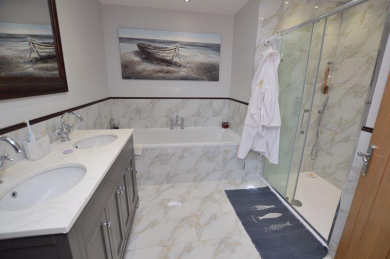Main Bedroom En Suite
