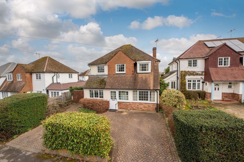 The Lorne Bookham 3 bed detached house for sale £820,000