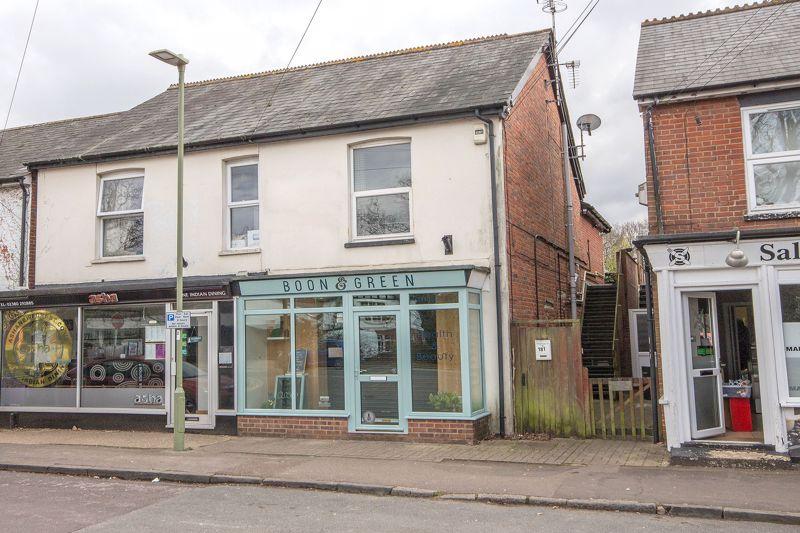 Ashurst Property £1,400 pcm (£323 pw)