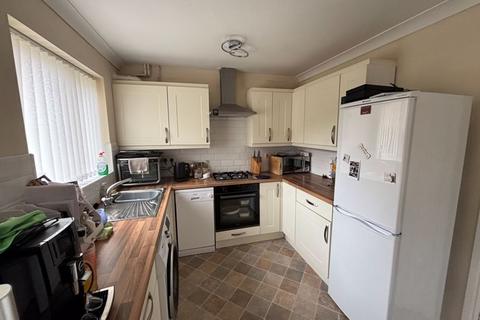 3 bedroom terraced house to rent, Paddock Way, Hinckley