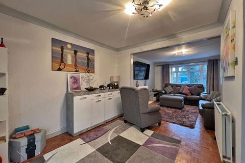 3 bedroom detached house for sale - Beech Close, PATTINGHAM