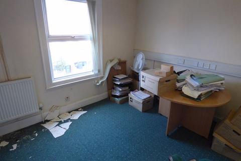 141 High Street, Gloucester, GL1 4TB