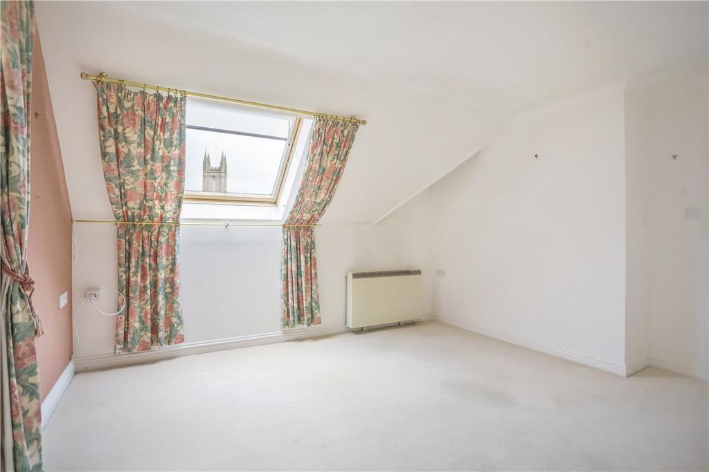 River Park, Marlborough, Wiltshire, SN8 2 bed apartment for sale £185,000