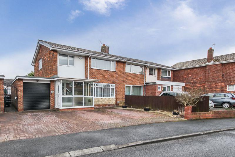Elsdon Drive, Forest Hall, NE12 3 bed semidetached house £220,000
