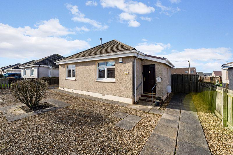 Southfield Avenue, Shotts 3 bed detached bungalow £184,995