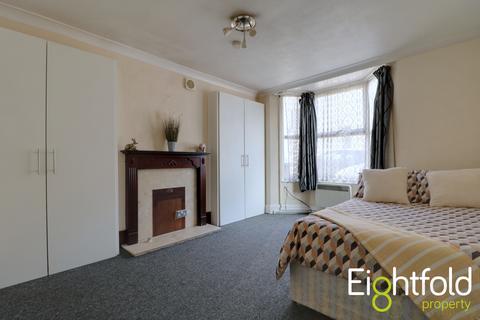 4 bedroom terraced house to rent, Aberdeen Road, Brighton