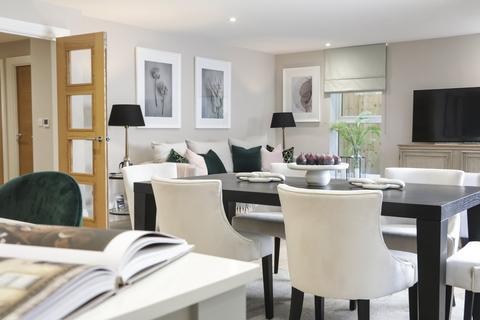 3 bedroom flat for sale - Misbourne House, Oak End Way, Gerrards Cross, Buckinghamshire