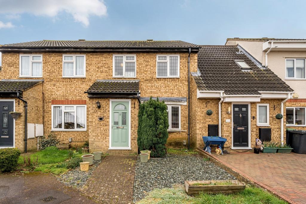 Trent Avenue, Flitwick, MK45 3 bed terraced house £325,000