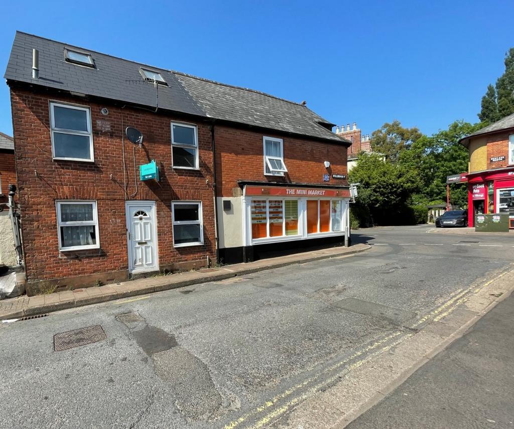 Wellbrook Street, Tiverton, Devon, EX16 2 bed semidetached house for