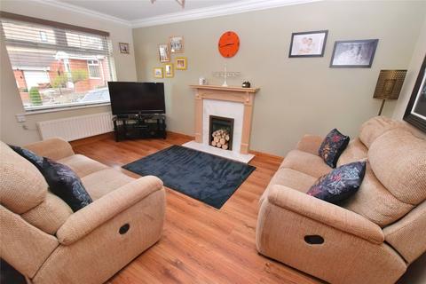 3 bedroom semi-detached house for sale - Thornhill Croft, Wortley, Leeds