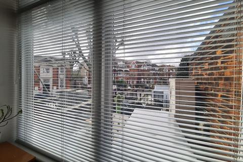 House share to rent, Queens Lane Muswell Hill Broadway N10 1DE