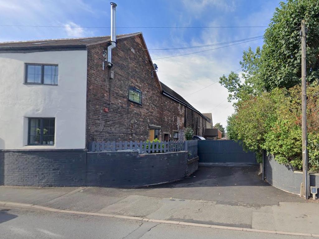 WORDSLEY High Street (Wordsley) 2 bed apartment £700 pcm (£162 pw)
