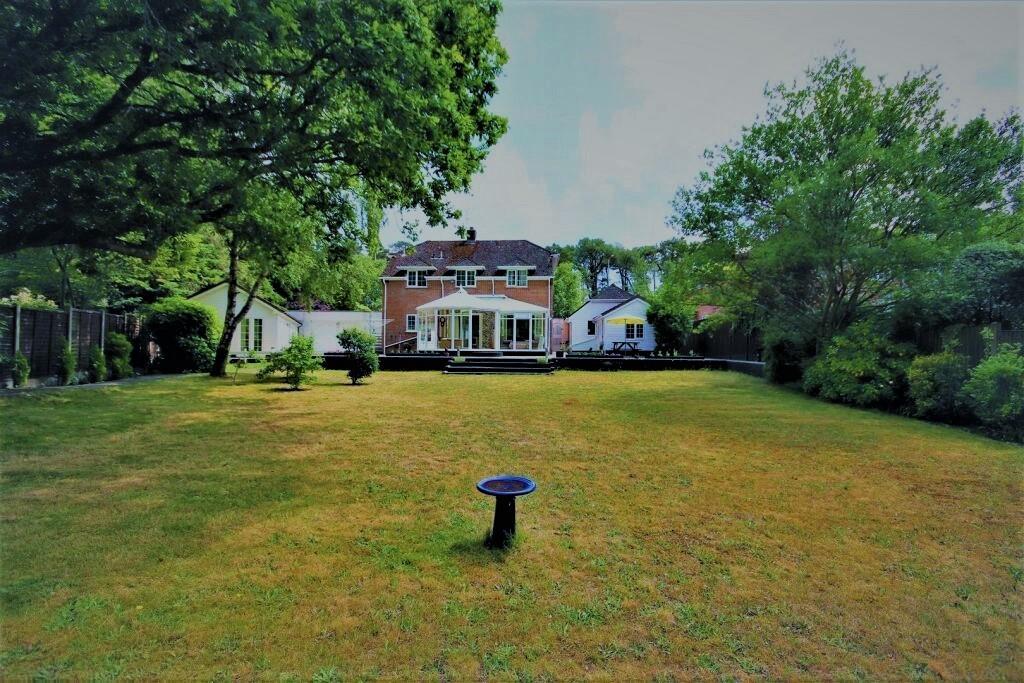 Ringwood Road, St. Ives, Ringwood 5 bed house for sale £735,000