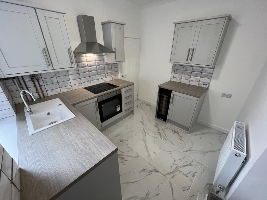 Maddox Street Tonypandy Tonypandy 3 bed terraced house for sale £