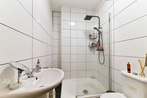 11b Millers Terrace, London, E8 2DP