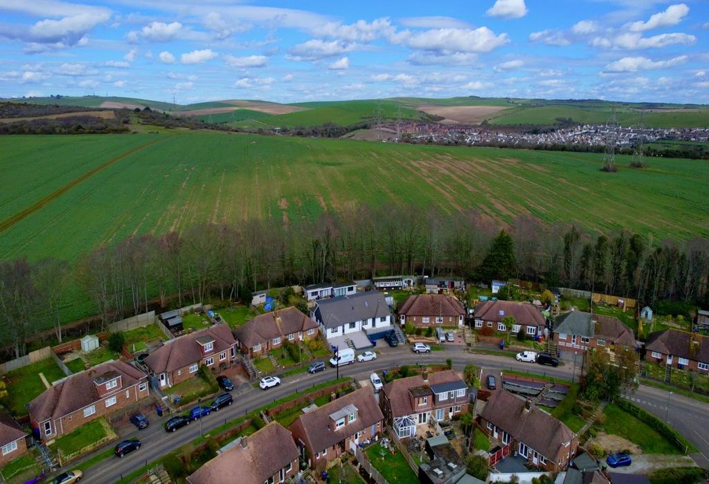 Downsway, Southwick, West Sussex 5 bed semidetached house £575,000