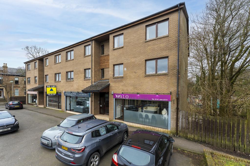 Arthur Place, Eaglesham Road... 2 bed apartment £115,000