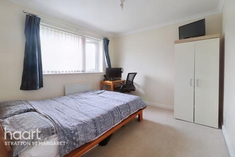 16 Ecklington, Eldene, Swindon, SN3 3TJ