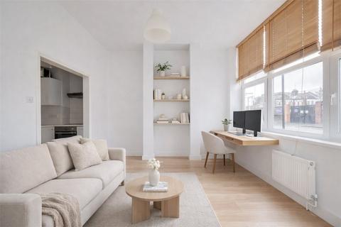 2 bedroom apartment to rent, Munster Road, London, SW6