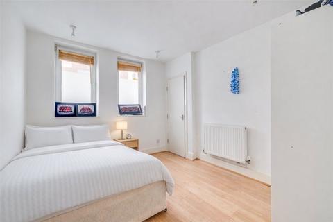 2 bedroom apartment to rent, Munster Road, London, SW6