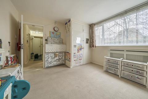 31, Petworth Court Bath Road, Reading, RG1 6PH