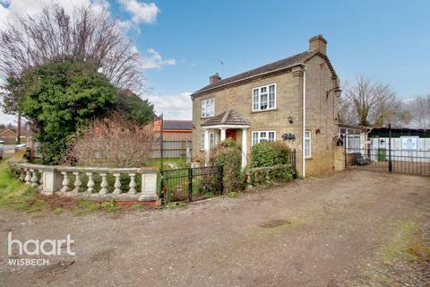 Fernie House The Cottons, Outwell, Wisbech, PE14 8TL