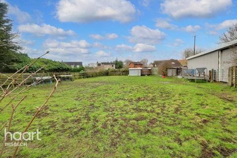 Fernie House The Cottons, Outwell, Wisbech, PE14 8TL