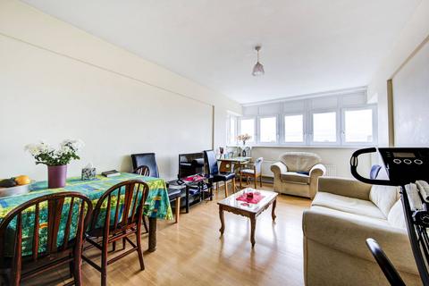 2 bedroom flat for sale, Pearscroft Road, Sands End, London, SW6