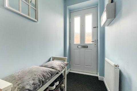 3 bedroom semi-detached house for sale - Whitethroat Close, Hetton-le-Hole, Houghton Le Spring, Tyne and Wear, DH5 0GB
