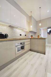 1 bedroom flat to rent, 25 Linden Gardens, London W2