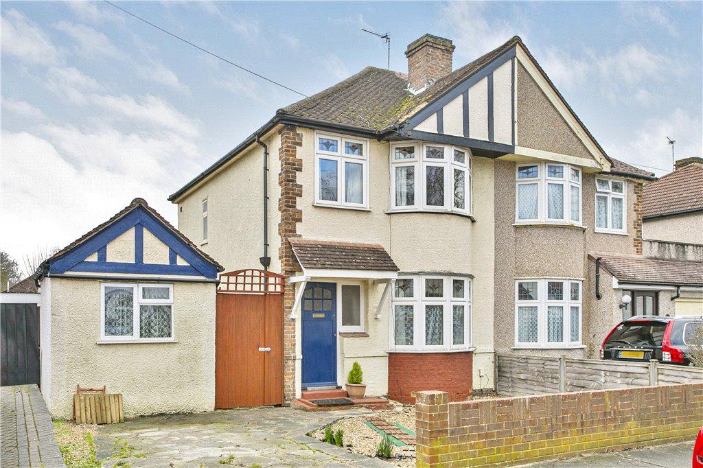 Waverley Avenue Twickenham Tw2 3 Bed Semi Detached House For Sale £