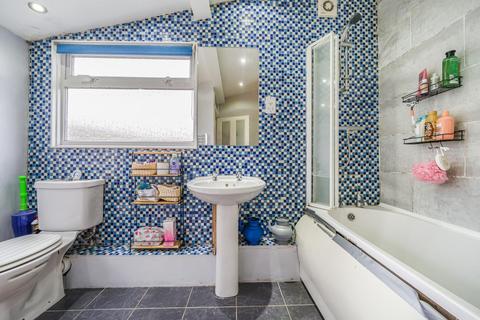64 Station Road, London, SE20 7BJ