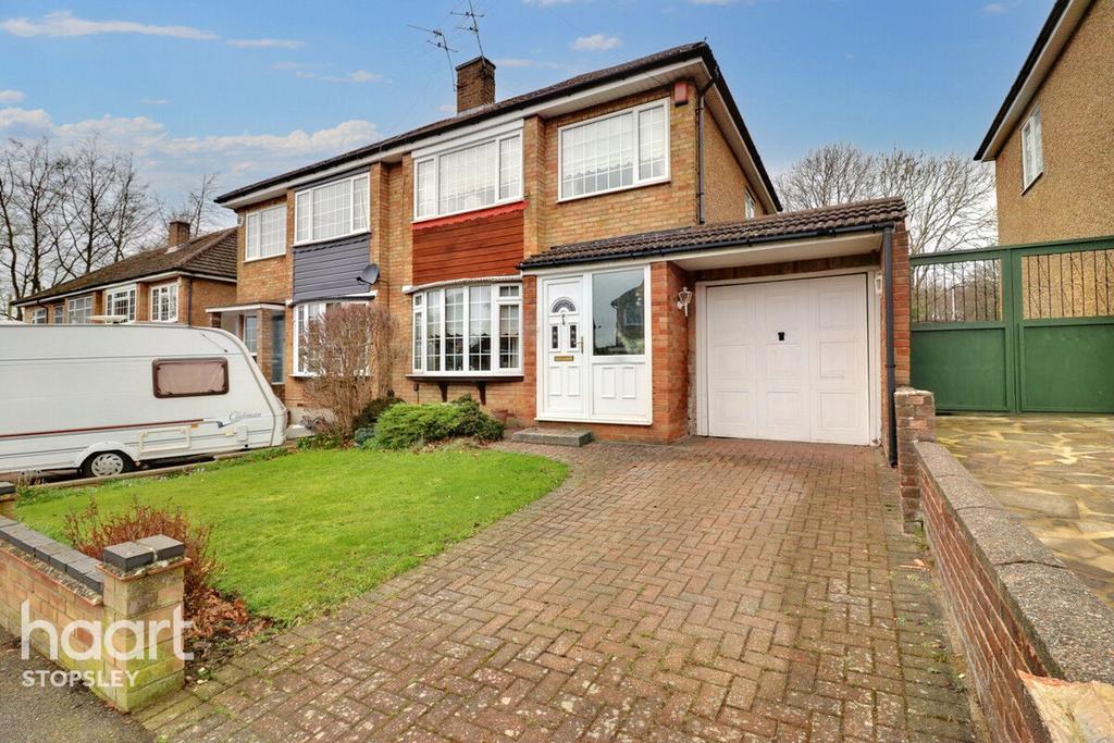 Shelton Way, Luton 3 bed semidetached house for sale £330,000