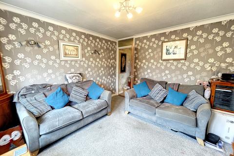 16 Lakeside, Snodland, ME6 5LD