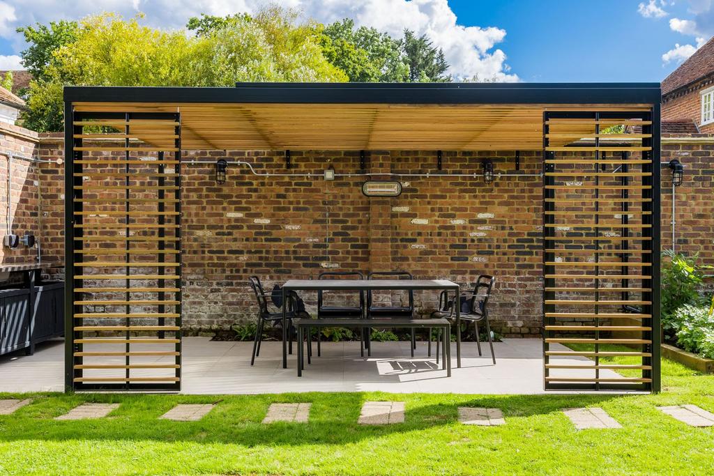 Al-fresco dining &amp; Entertaining