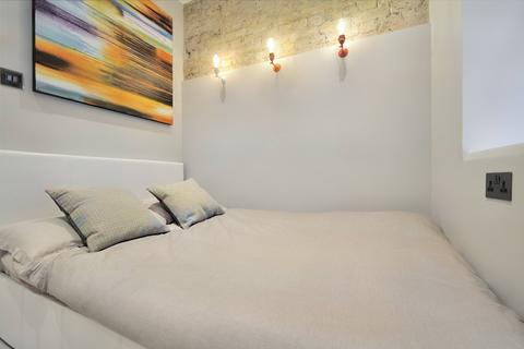 1 bedroom flat to rent, 21 Linden Gardens, London W2