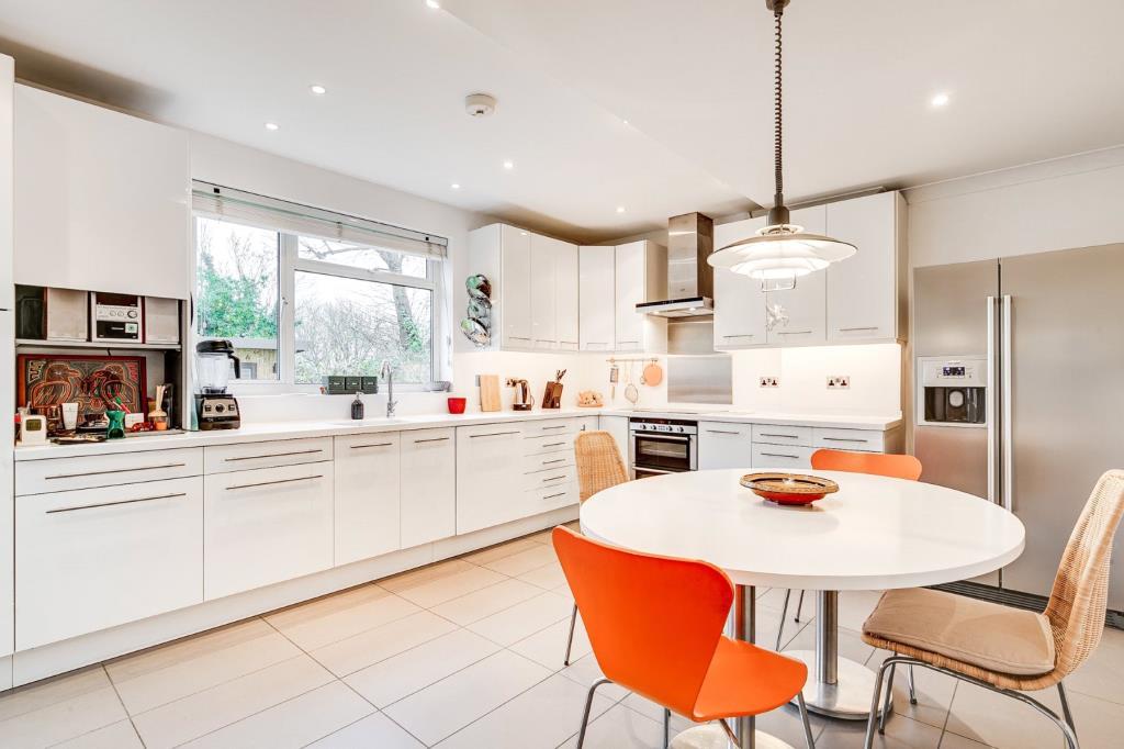 Broughton Gardens, Highgate, London, N6 4 bed semidetached house for