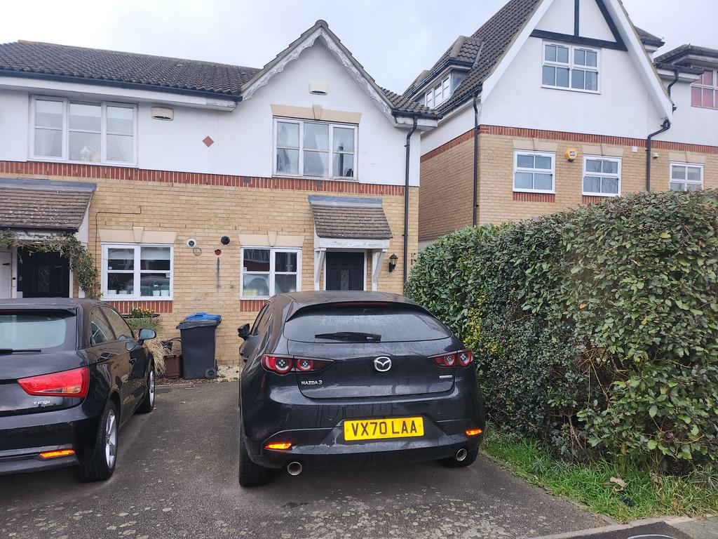 Stanford Road, London SW16 2 bed end of terrace house to rent £1,850