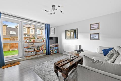 15 Dimond Close, London, E7 0HZ