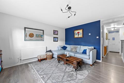 15 Dimond Close, London, E7 0HZ
