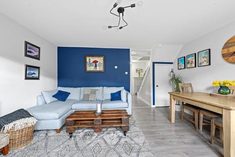 15 Dimond Close, London, E7 0HZ