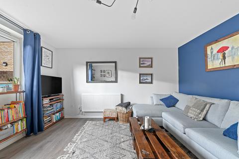 15 Dimond Close, London, E7 0HZ