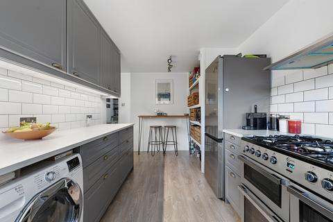 15 Dimond Close, London, E7 0HZ