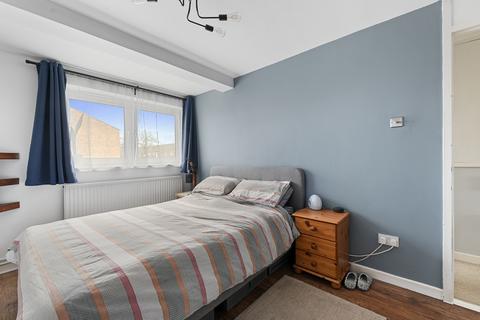 15 Dimond Close, London, E7 0HZ