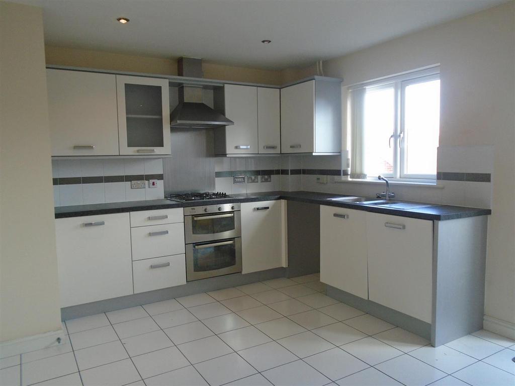 Pepper Mill, Lawley Village, Telford... 3 bed terraced house £925 pcm