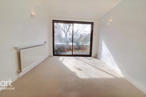 18, New Hunting Court Thorpe Road, Peterborough, PE3 6EW