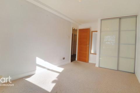 18, New Hunting Court Thorpe Road, Peterborough, PE3 6EW