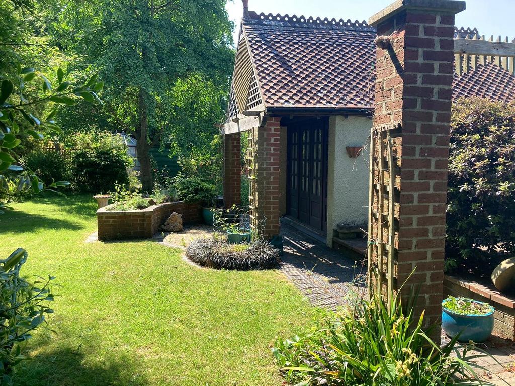 Dinghurst Road, Churchill, North Somerset, BS25 4 bed